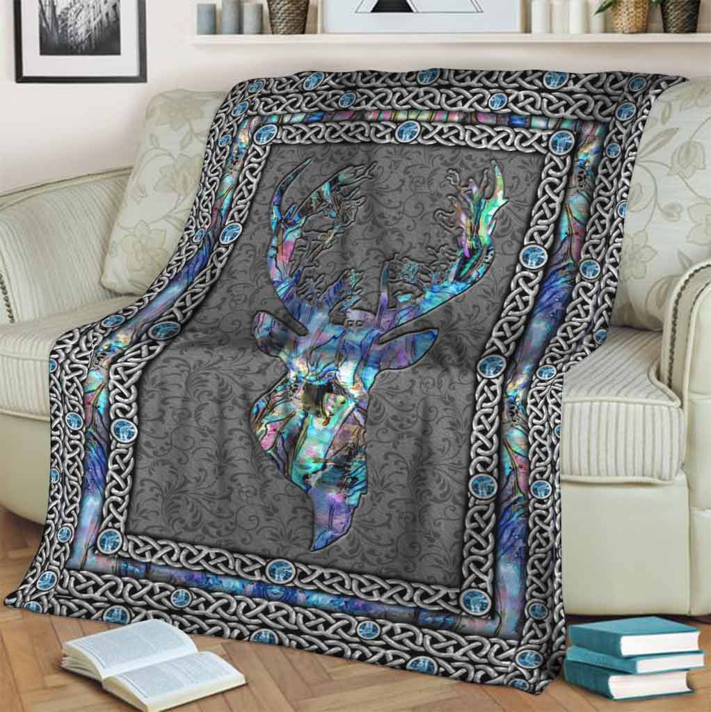 Love Hunting - Blanket