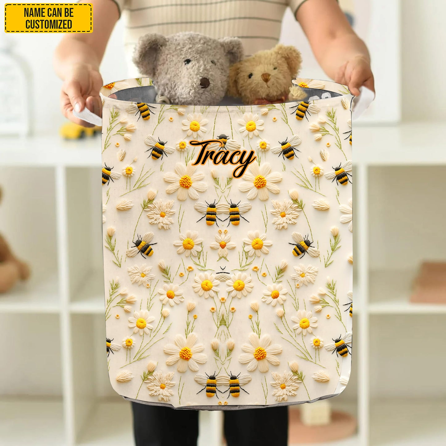 Bee & Daisy – Personalized Bee Laundry Hamper