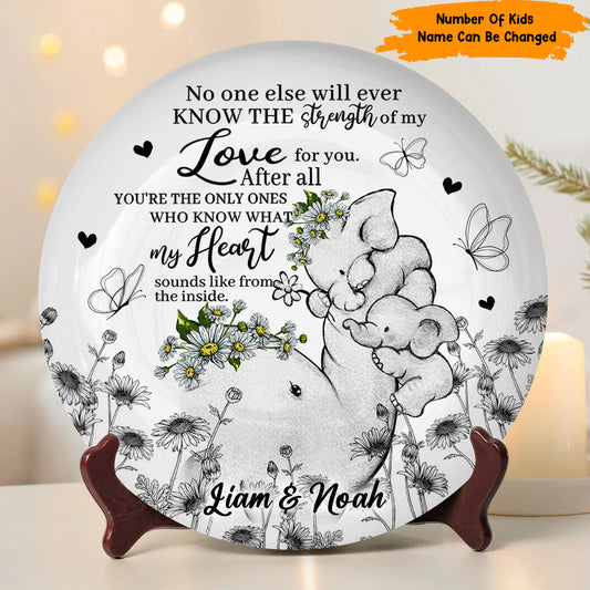 No One Else Will Ever Know - Personalized Mother Elephant Ceramic Round Plate