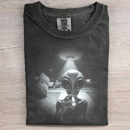 The Truth Is Smoked Out There – Funny Alien Tee
